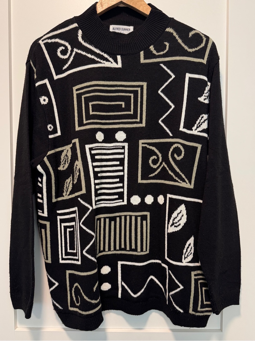 Alfred Dunner 90s Black Sweater Cream Geometric Abstract Art to Wear Motif USA L